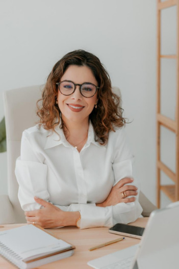Dr.ANA RAQUEL L.OLIVEIRA